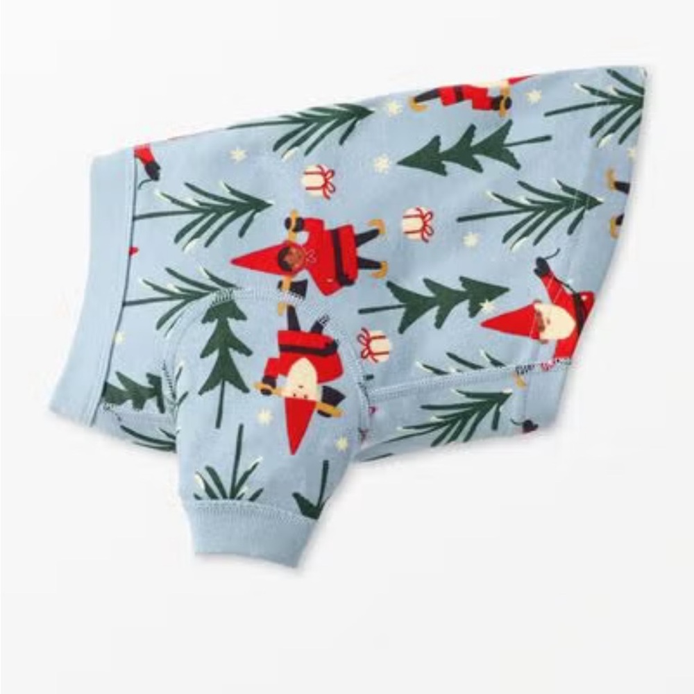 *Hanna Andersson Blue Dog Shirt with Santa and Tree Print
